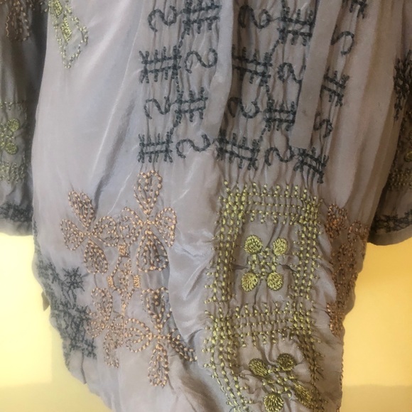 Johnny Was Biya silk grey Embroidered Tunic - Picture 7 of 15